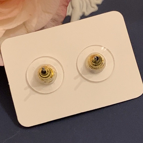 NWOT Sparkling Opalescent Earring Studs - Picture 7 of 7
